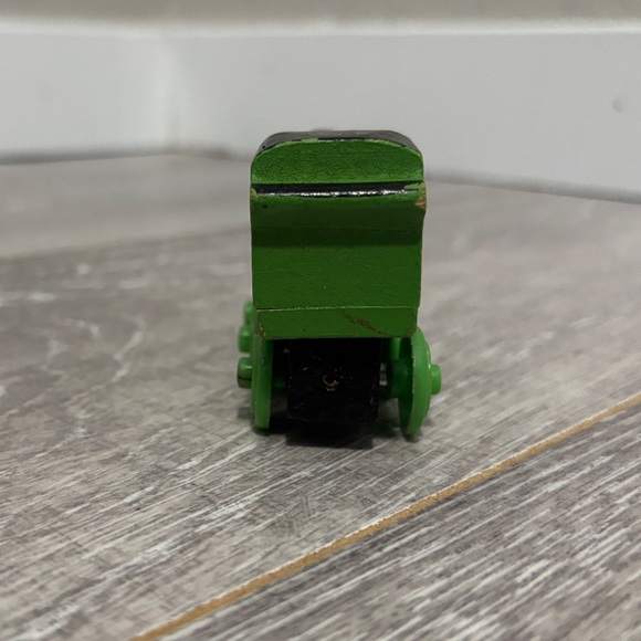 Wooden Oliver - No Magnets - Picture 4 of 8